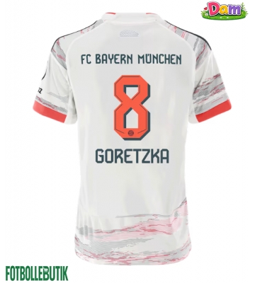 Bayern Munich Leon Goretzka #8 Bortatröja Kvinnor 2025-26 Kortärmad